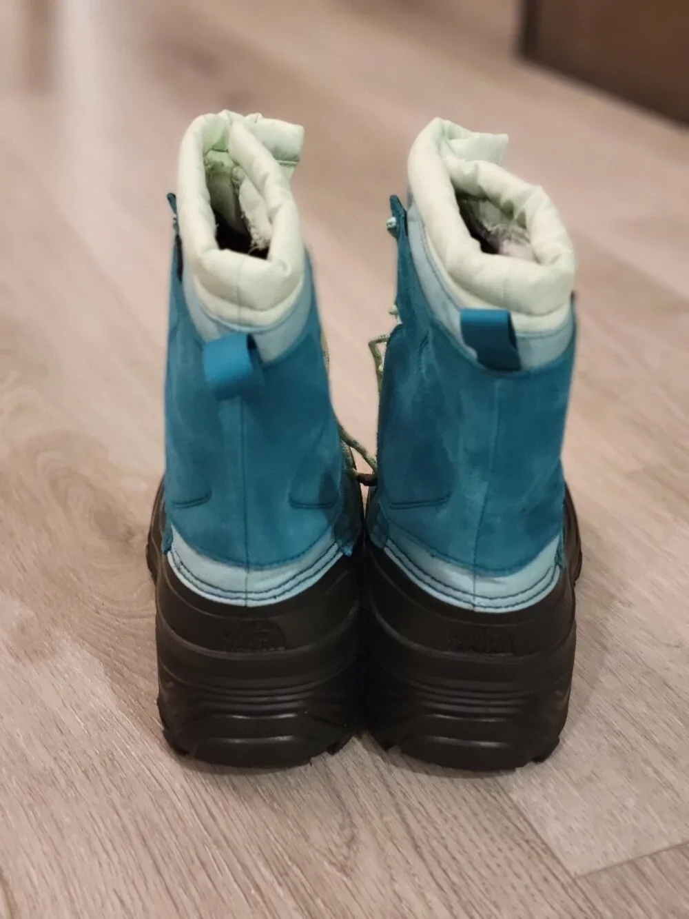 NWOT Girl's The North Face Alpineglow Snow Boots